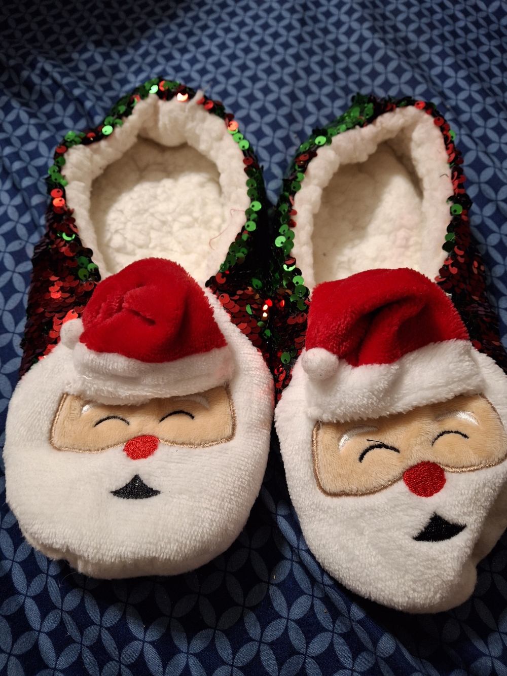 Women’s Red & Green Sequin Santa Slippers - Cozy Holiday Slip-Ons